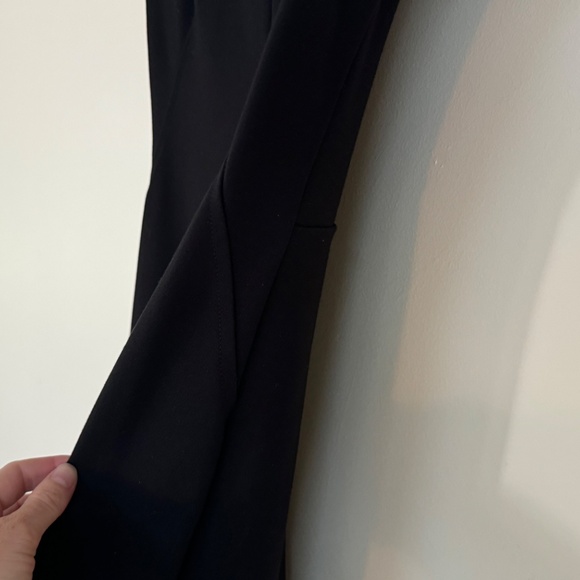 Everlane Sleeveless V-Neck Fittec Dress Black 2 EUC LBD - Picture 6 of 12